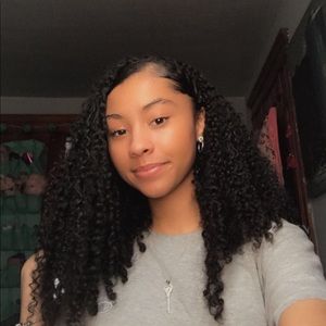 Meet your Posher, Liani